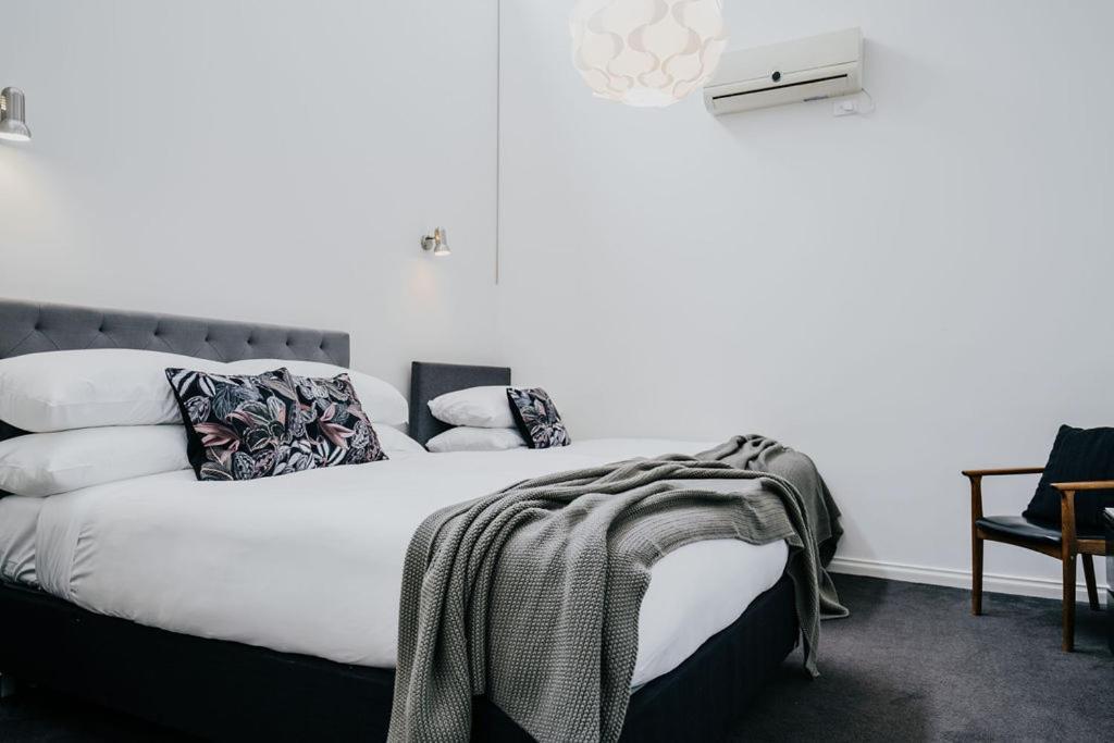 Albert Hotel 戴尔斯福特 外观 照片